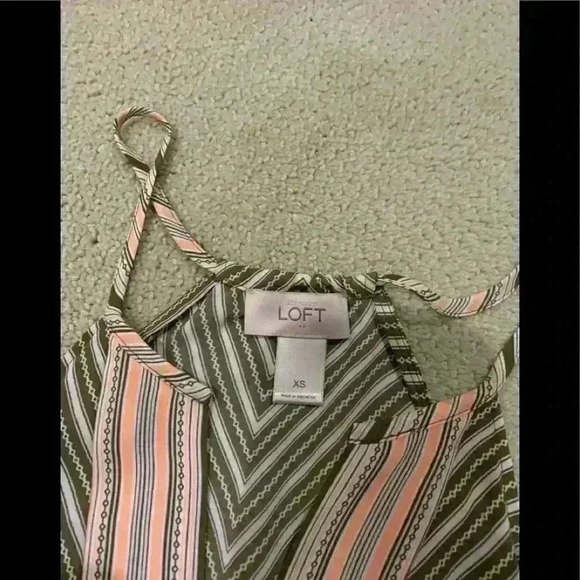 Ann Taylor Loft Sleeveless Top - Picture 5 of 7